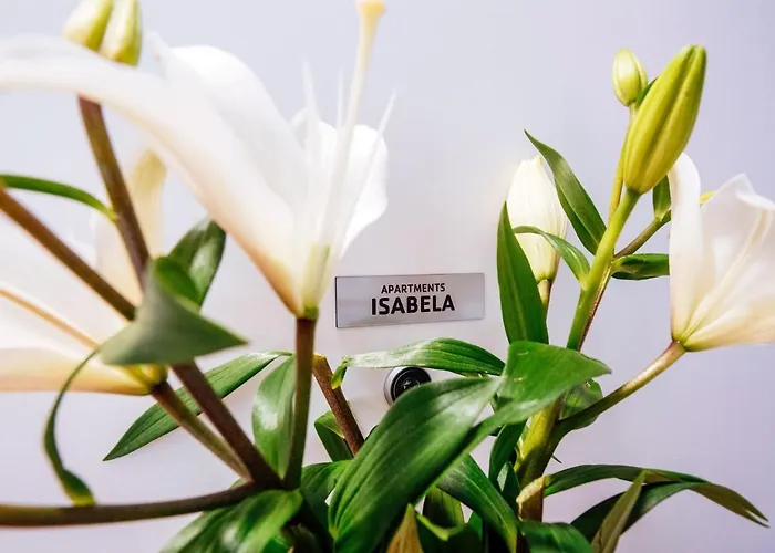 Isabela Prague With Front Apartment