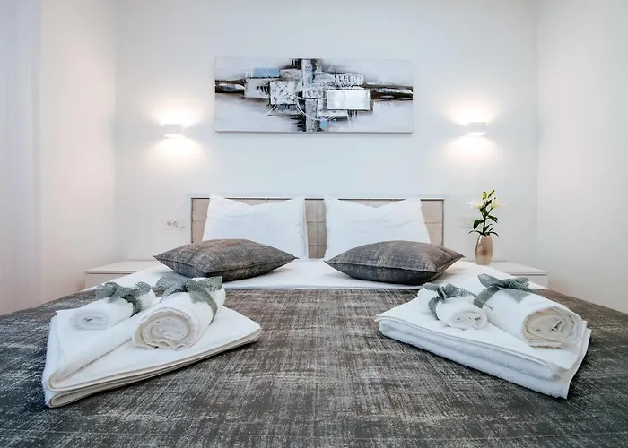 Apartment Isabela Prague With Front *