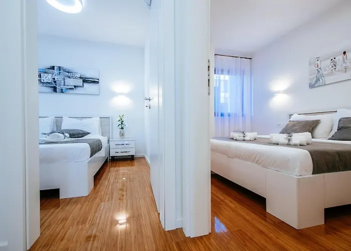 Apartment Isabela Prague With Front *