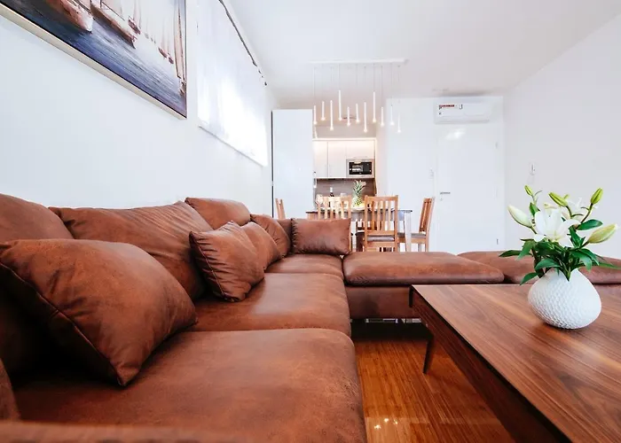 Apartment Isabela Prague With Front *