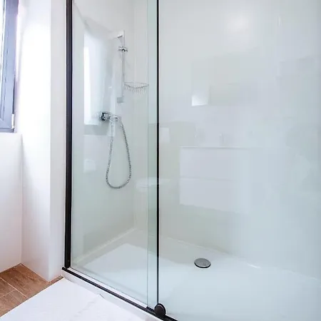 Apartment Isabela Prague With Front