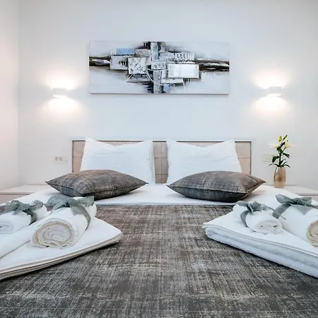 Apartment Isabela Prague With Front *