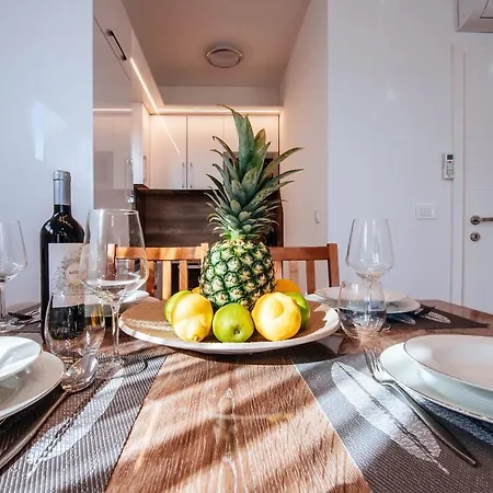 Apartment Isabela Prague With Front *