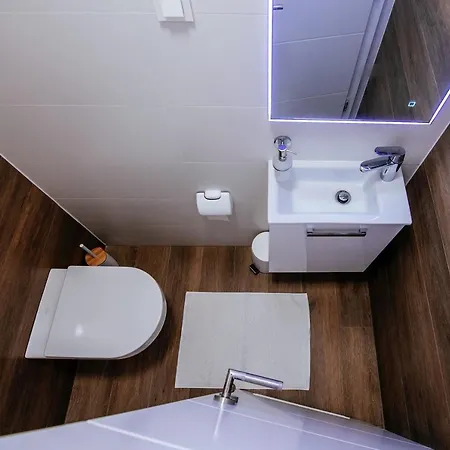 Isabela Prague With Front Apartment